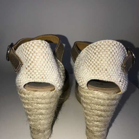 BETTYE MULLER CHIC ESPADRILLE WEDGE, GOLD-BNWT - Picture 4 of 6